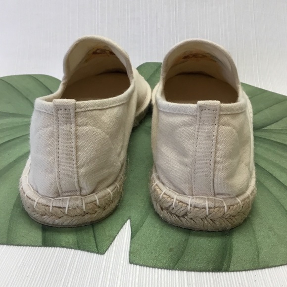 Cold WaterCreek New Flats - Picture 6 of 10